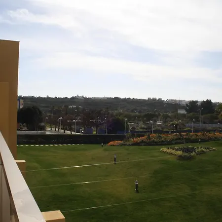 At73, Luxury 1 Bed Marina Gardens Lejlighed